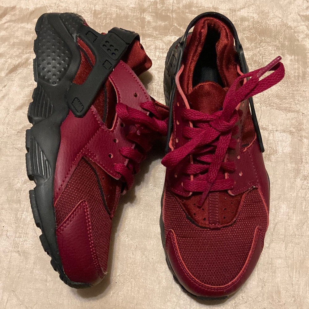 Nike Air Huarache Run Red Gray Running Shoes 654275-603